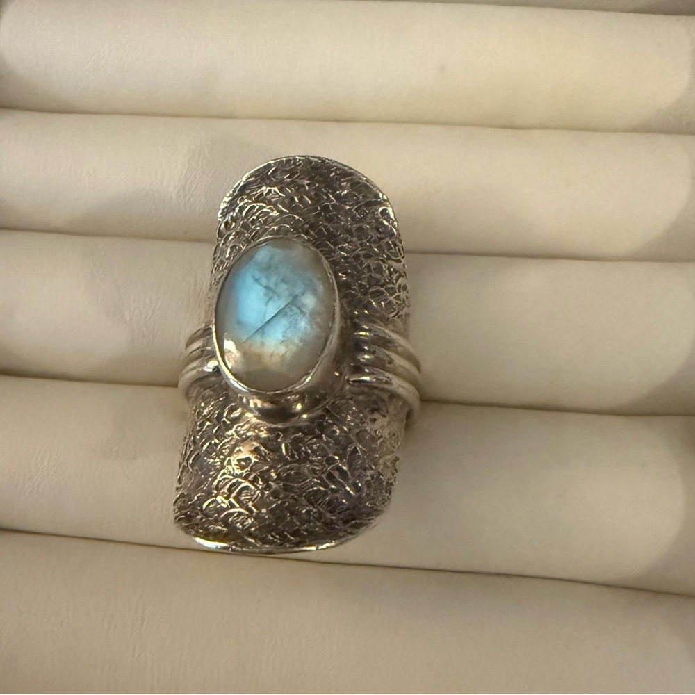 Vintage Silver and Blue Stone Women's Ring